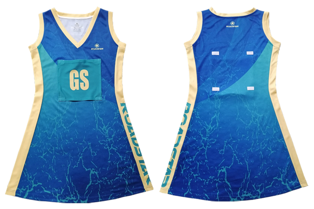 Netballov&eacute; šaty
